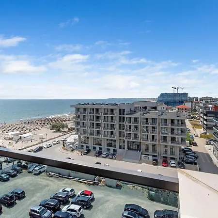 With Sea View & Pool Acces Năvodari