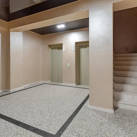 With Sea View & Pool Acces דירה *