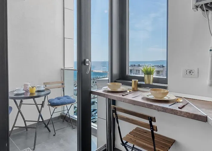 公寓 With Sea View & Pool Acces