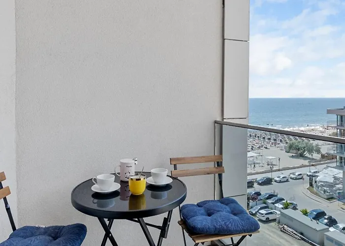 With Sea View & Pool Acces 公寓